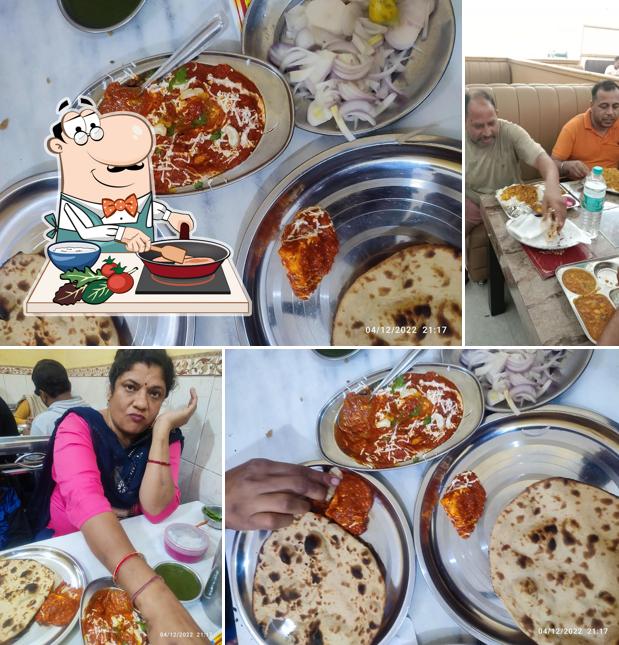 Chicken curry at Shri Satkar Restaurant