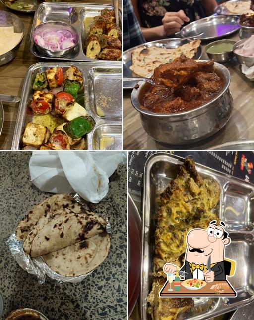 Food at Veera Di Hatti