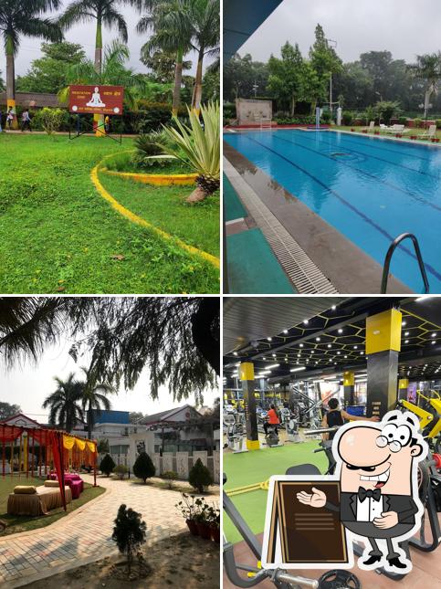 The exterior of Cawnpore Club