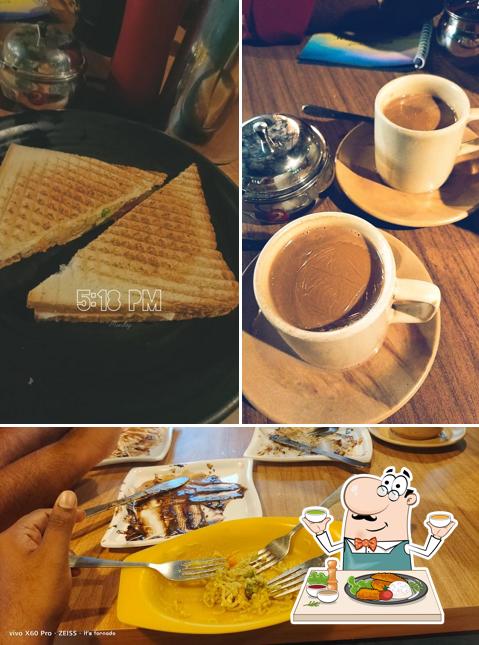 Food at Kolukkumalai tea( Maverick cafe)