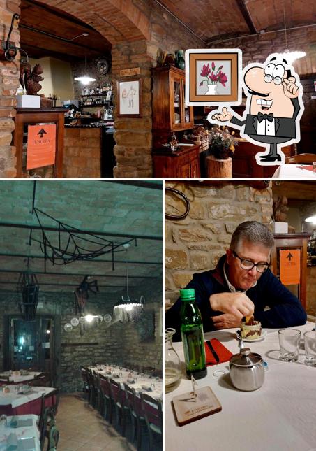 Gli interni di L'Osteria degli Ambrogini