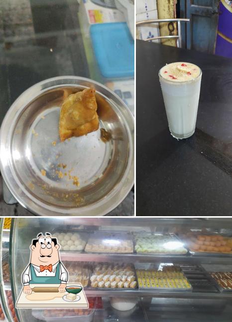 Samosa at Mahalaxmi Sweets