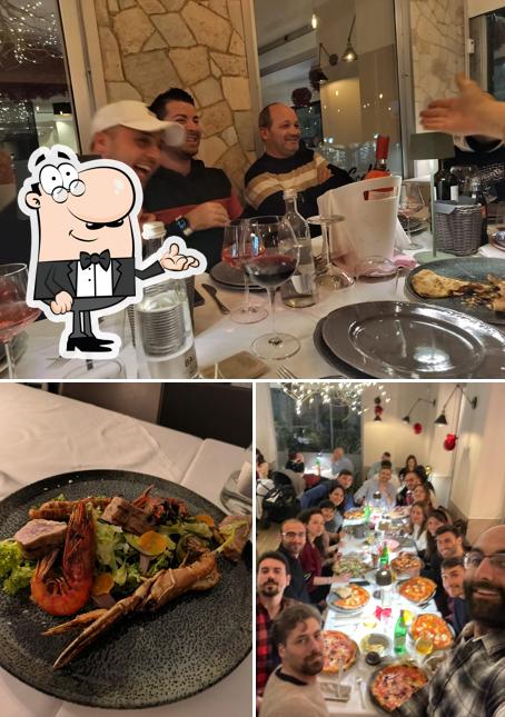La interni e cibo del ristorante