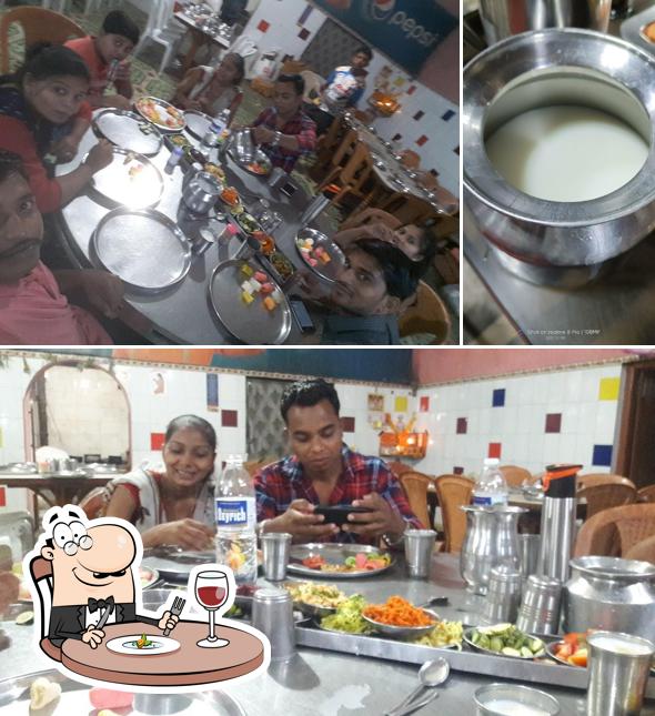 This is the photo displaying food and beverage at hotel Ashapura