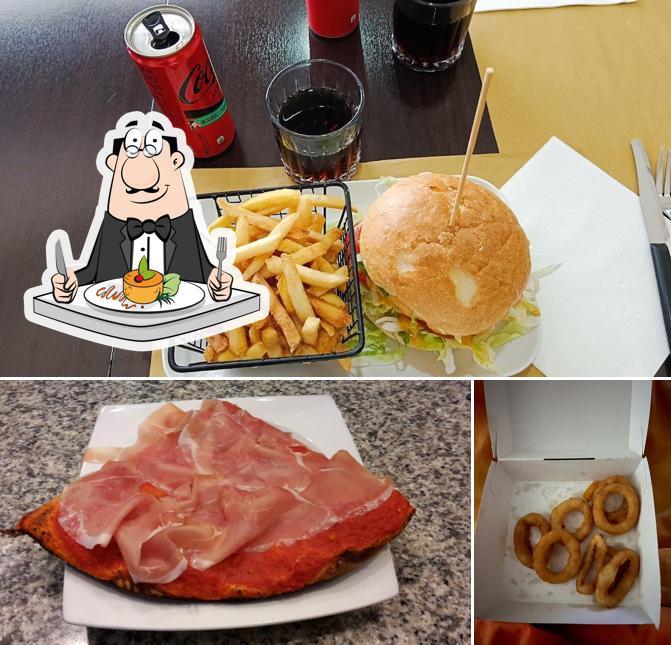 Platti al Pizzeria Senso Unico