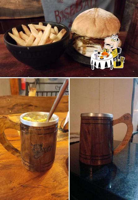 Sanduíche de carne de porco desfiada em BarDo Folk