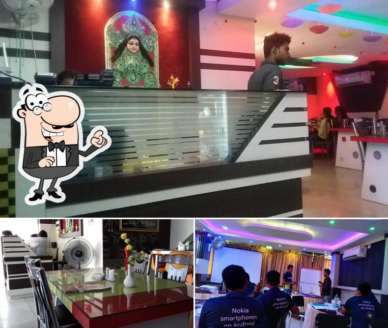 Take a seat at one of the tables at Spice 'n' Ice