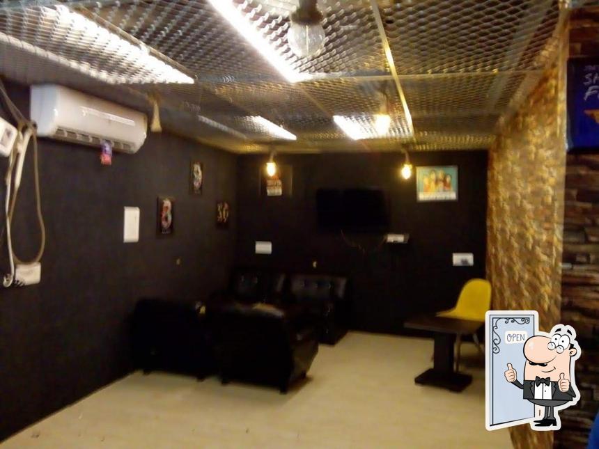 Here's a picture of Joey's Cafe
