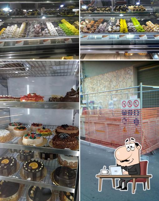 Siediti a un tavolo di Pasticceria Pasubio