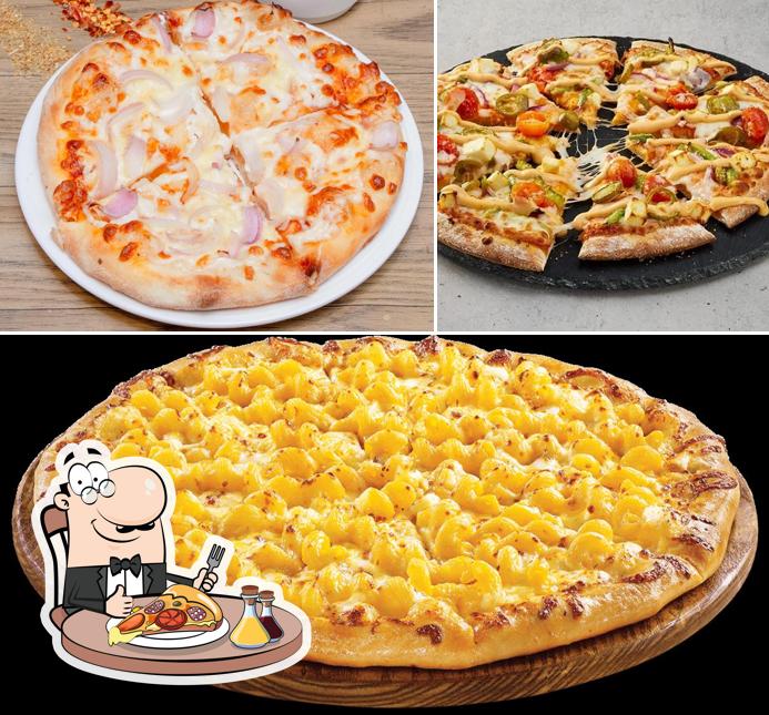 Order pizza at Mrs Pizza King