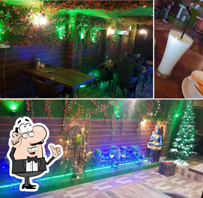 Check out how The Food Doodle looks inside