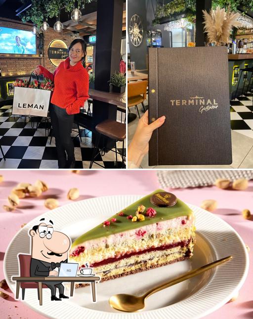 La interni e cibo del ristorante