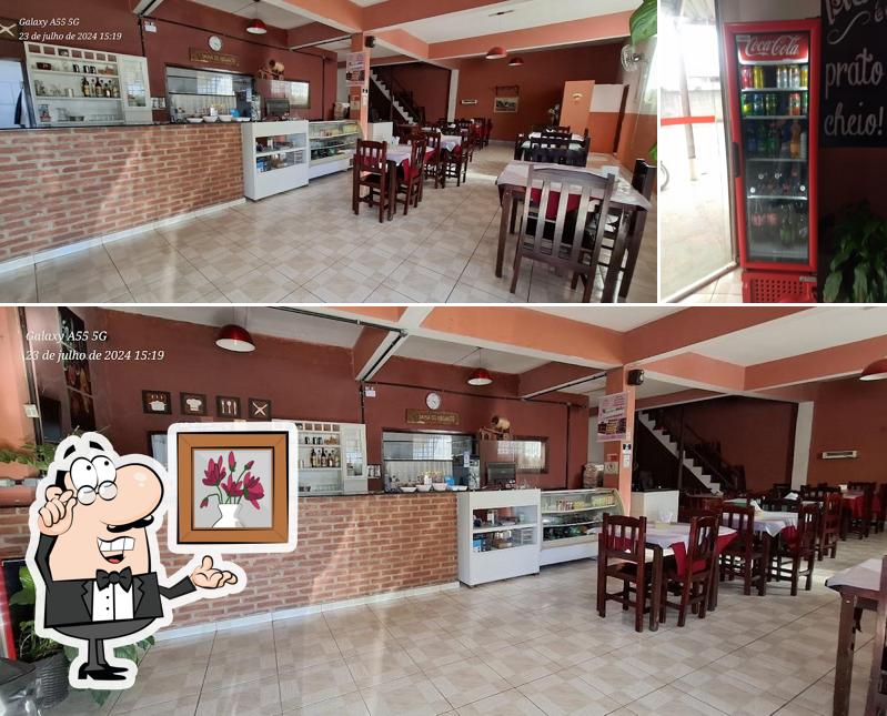 O interior do Restaurante Esquina Do Recanto