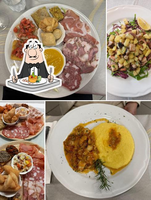 Platti al Ristorante Pizzeria Vecchi Sapori - Cucina Tipica Lucchese