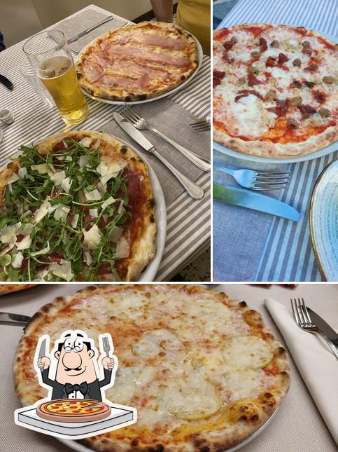Scegli una pizza a Pizzeria La Rocca