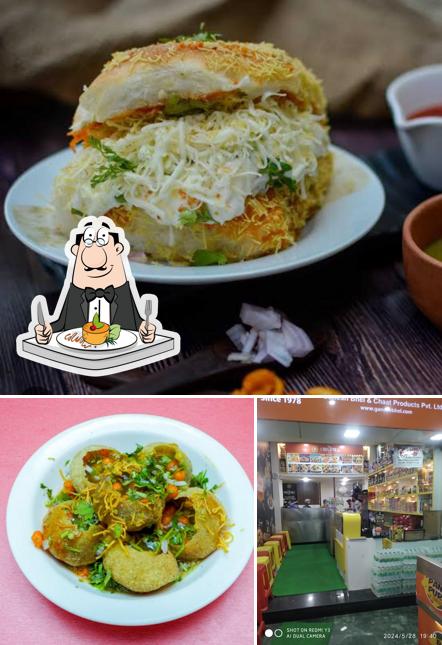 Food at Ganesh bhel since 1978