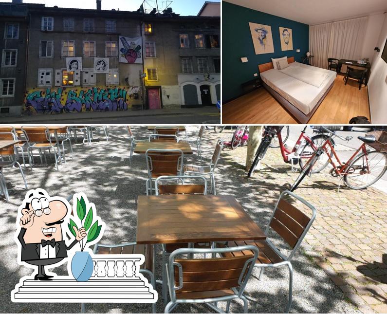 Questa è la immagine che mostra la esterno e interni di Hotel Kino Bar Loge