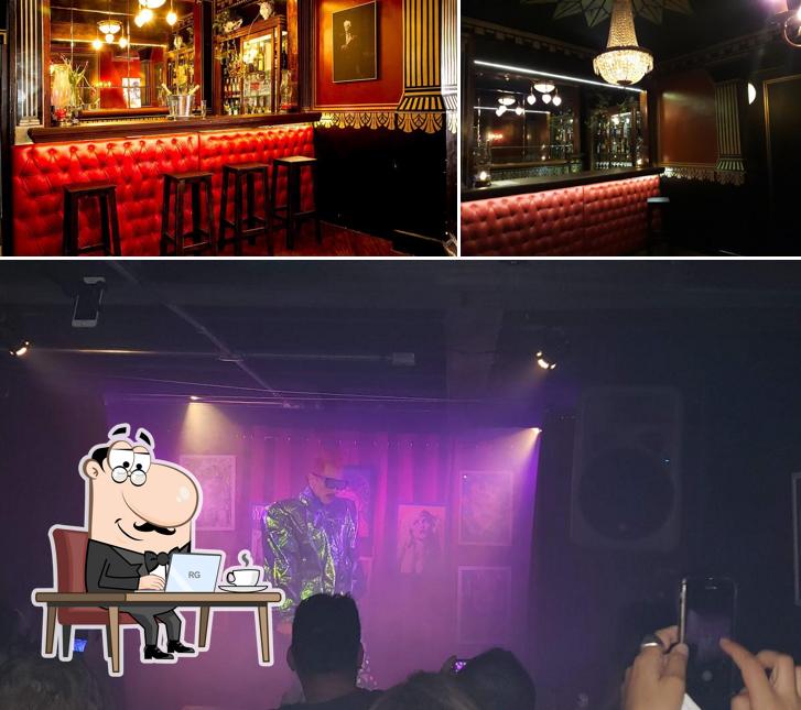 A imagem a Cabaret da Cecília’s interior e balcão de bar