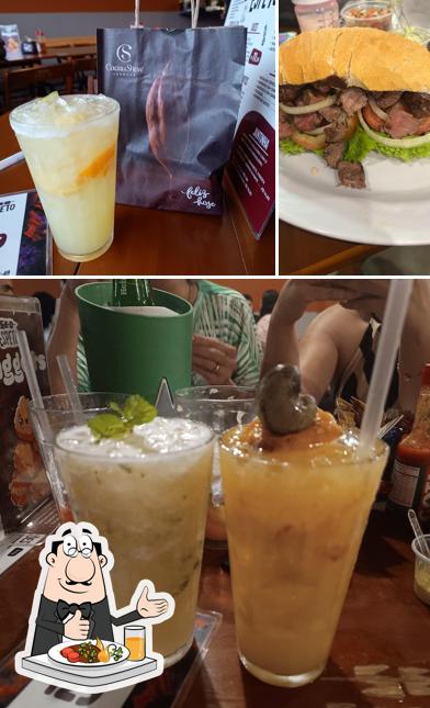 Sanduíche de carne de porco desfiada em Seo Espeto Restaurante