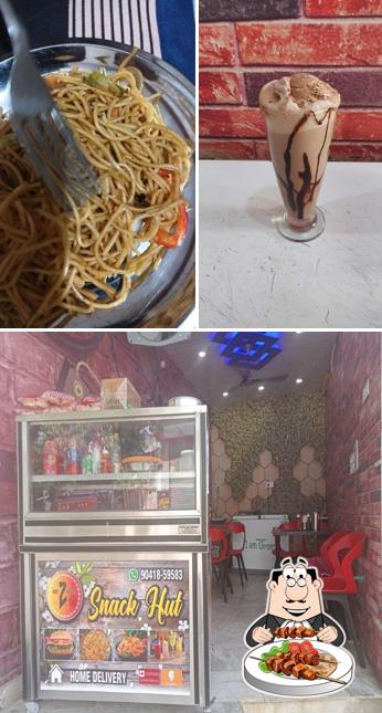 Food at Eat 2 Repeat Snack Hut
