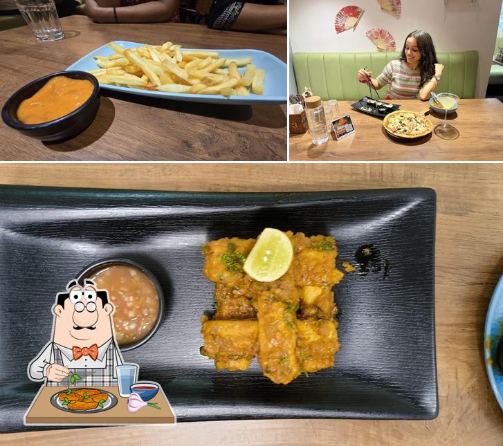Chicken wings at Azasu Cafe