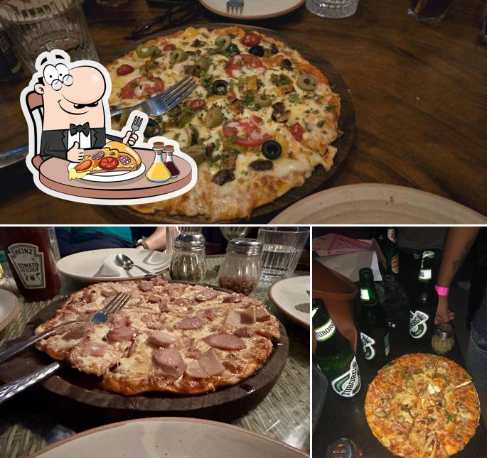 Order pizza at Route 04 - Microbrewery & Dining