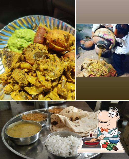 Chicken curry at Anjali Umbadiyu Stall