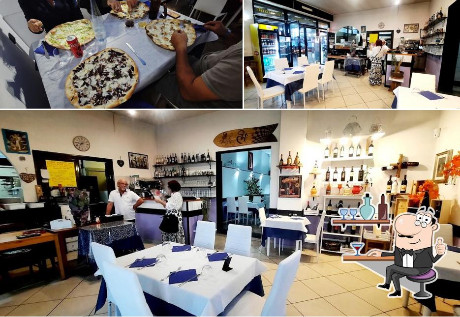 Ristorante Pizzeria Il Tagliere si caratterizza per la interni e cibo