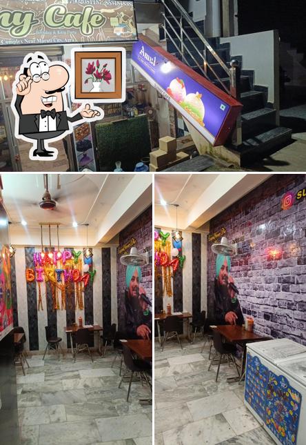 The image of Sunny Cafe’s interior and food