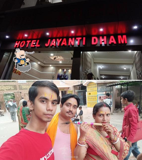 Food at Hotel Jayanti Dham
