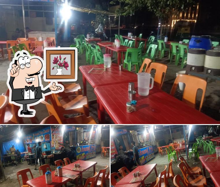 The photo of India Fry Centre’s interior and food