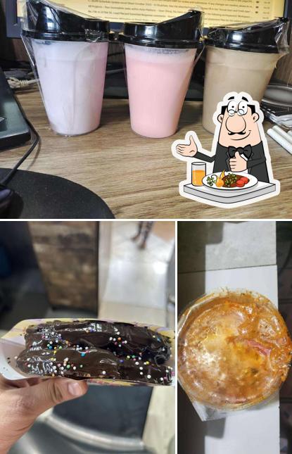 Among different things one can find food and interior at New York Waffles & Dinges