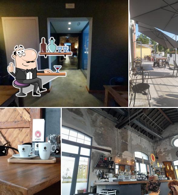 Dai un'occhiata agli interni di Monkey Café