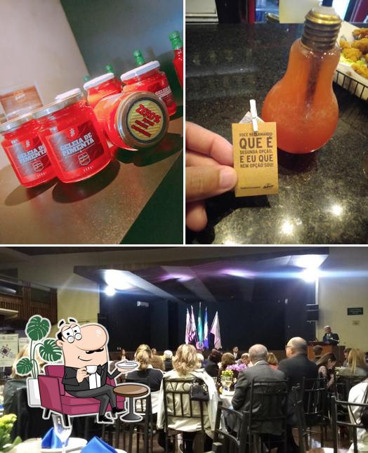 Sente em uma das mesas no Baltazar Botequim