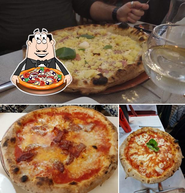 A Pizzeria ristorante Piccola Amalfi, puoi assaggiare una bella pizza