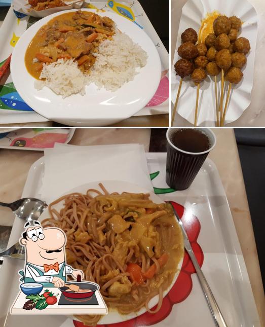 Pollo al curry al China Restaurant Hou Kei