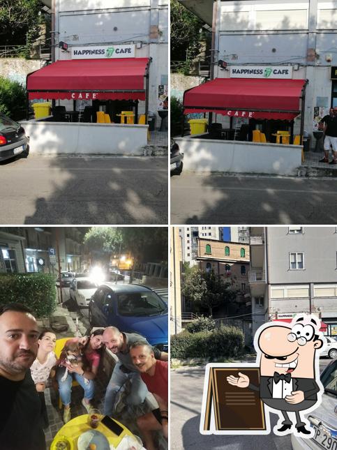Gli esterni di Happiness Café