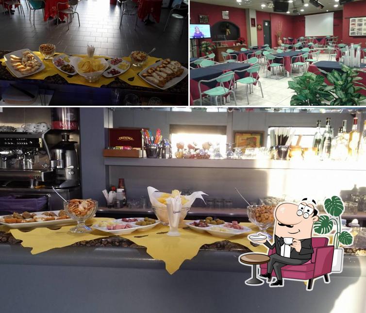 Ristorante Pizzeria Nautilus si caratterizza per la interni e cibo Ristorante Pizzeria Nautilus si caratterizza per la interni e cibo