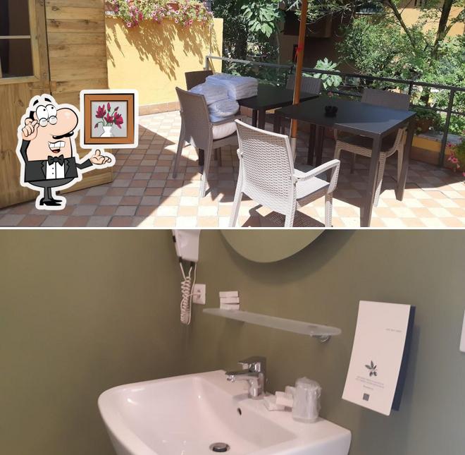 Dai un'occhiata agli interni di Hotel Dogana