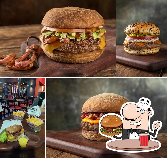Delicie-se com um hambúrguer no LeMax Hamburgueria - Abelardo Bueno