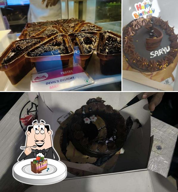 Chocolate cake at Monginis cake shop