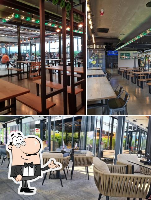 Siediti a un tavolo di Lars&Sven Koper