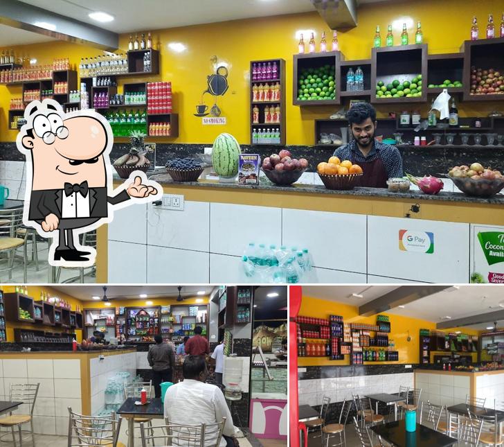 The interior of VITAMIN JUICE AND SNACKS