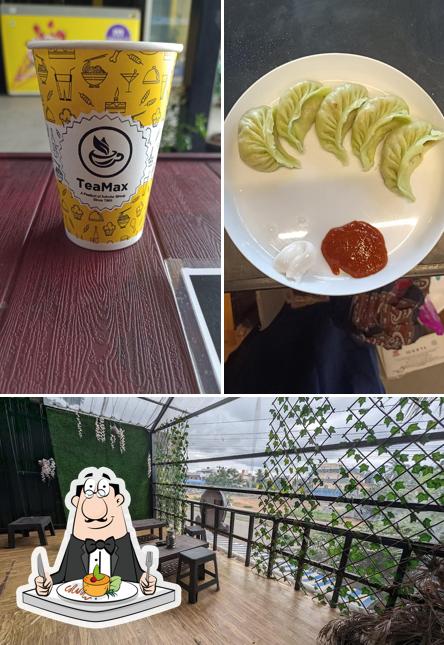 The image of Teamax cafe’s food and interior
