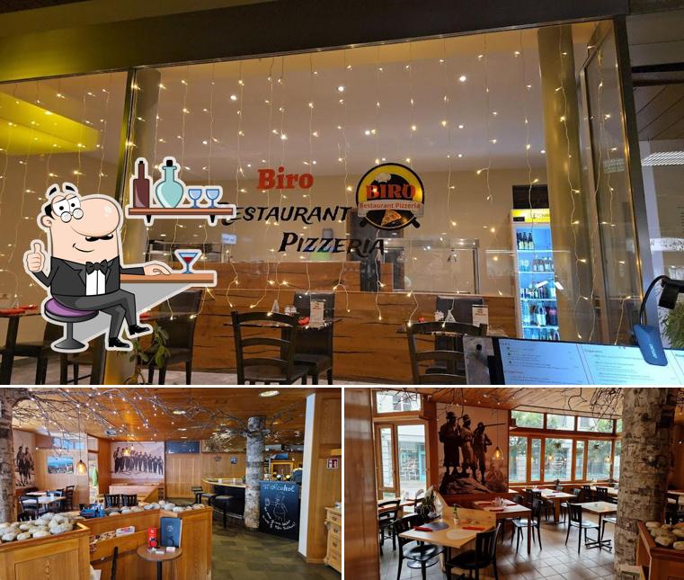Gli interni di "Biro". Restaurant und Pizzeria