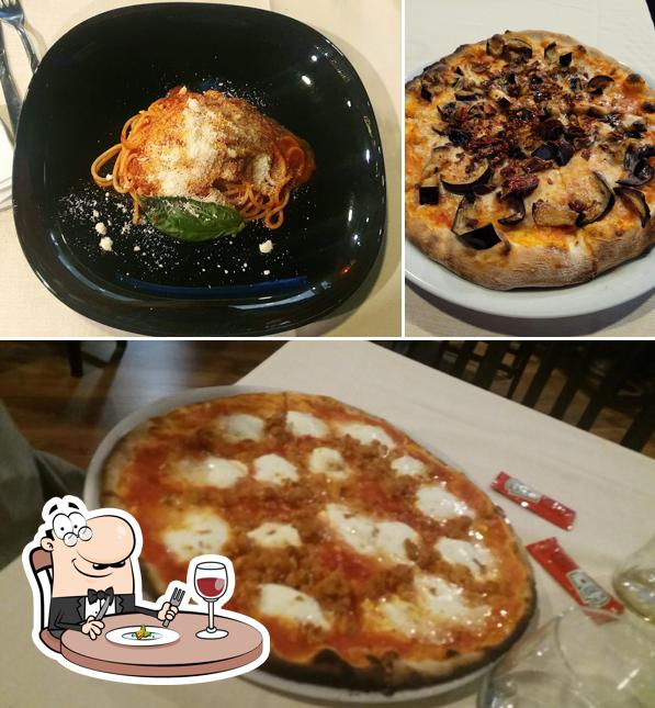 Platti al Il Pasticcio Trattoria - Pizzeria forno a legna
