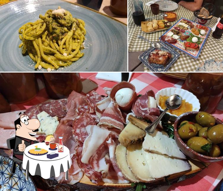Piatto di formaggi al Ostaria Castello 43
