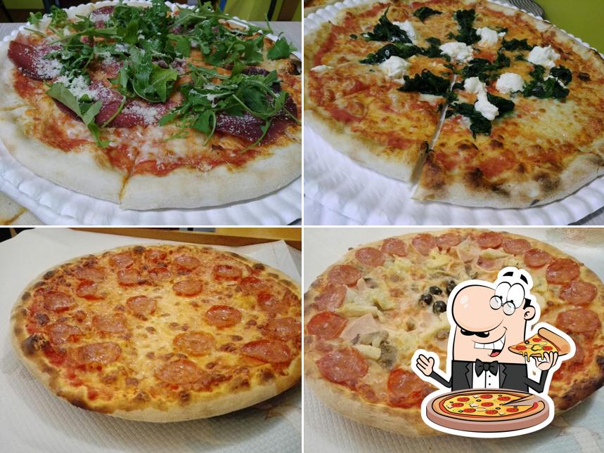 Ordina tra le svariate varianti di pizza