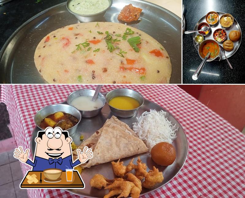 Clam chowder at Jain Varities