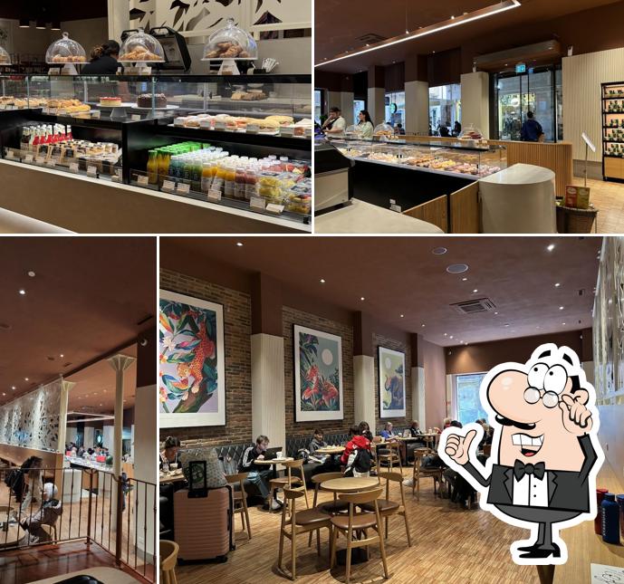 Gli interni di Starbucks - Verona